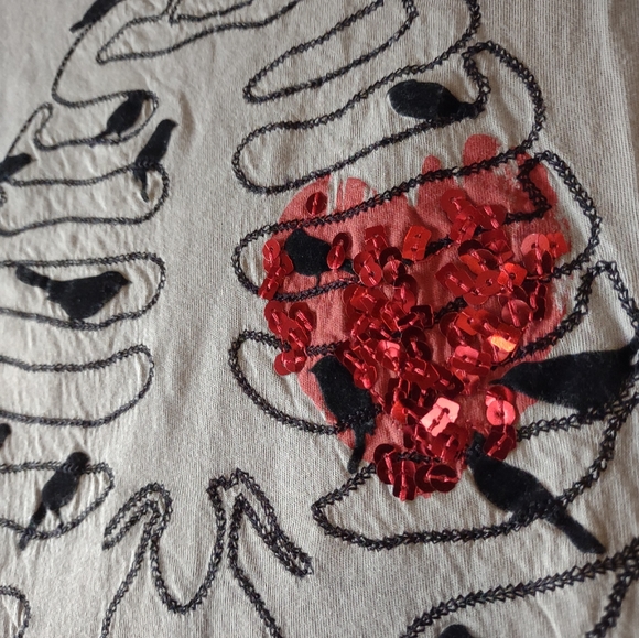 Goth Skeleton Halloween T-Shirt - Picture 2 of 3